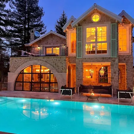 Deer Mansion Mountain